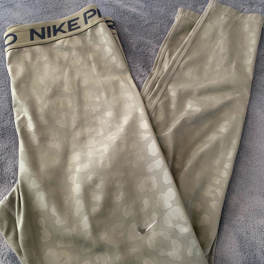 Nike pro leggings